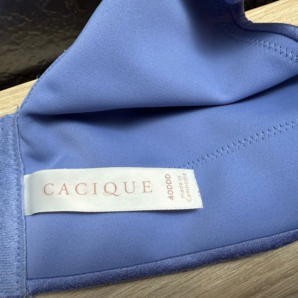 Cacique bra bundle - Picture 3 of 4